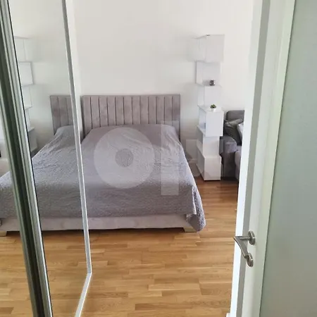 Luxury Sunny Place Apartment *