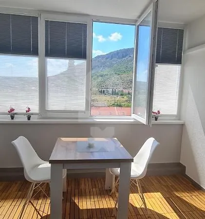 Luxury Sunny Place מוסטר